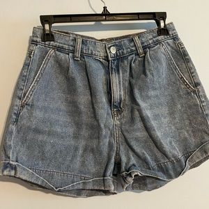 AE Mom Shorts